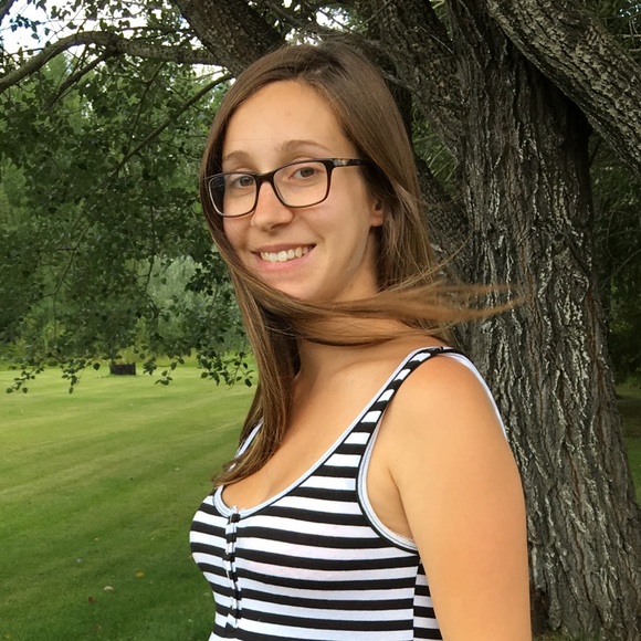 Meet your Posher, Chenelle - Picture 1 of 1